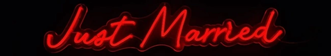Neonski natpis - Just married